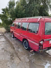 مازدا • ١٩٩٥ • مكينه نظيفه