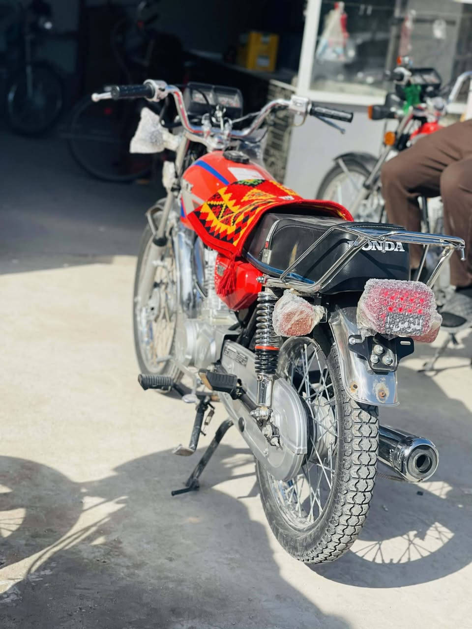 سلام عليكم ورحمة الله
نامه امتياز موديل25
دراجه كفاله عامه من ناحيت كلشي
الدراجه تفيلس ما مفيلسهاا
السعر 625وبيها مجال
للاستفسار خاص او تصال
***********
مكاني بابل المسيب سده الهنديه
