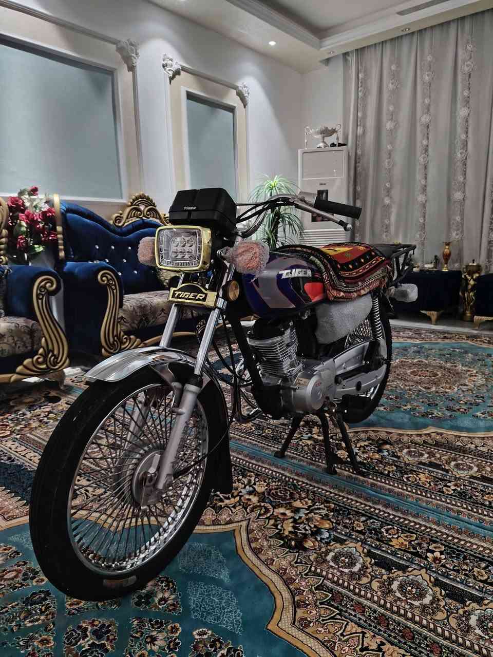 السلام عليكم لبيع تايكر موديل 2020اوراق كامله دراجه نضافه شوفت عينك وبعد انضف السعر 475وبيه مجال لشراي كهربايات كله شغاله عداد وشاير شلعه معدل خير من الله لاستفسار ***********
