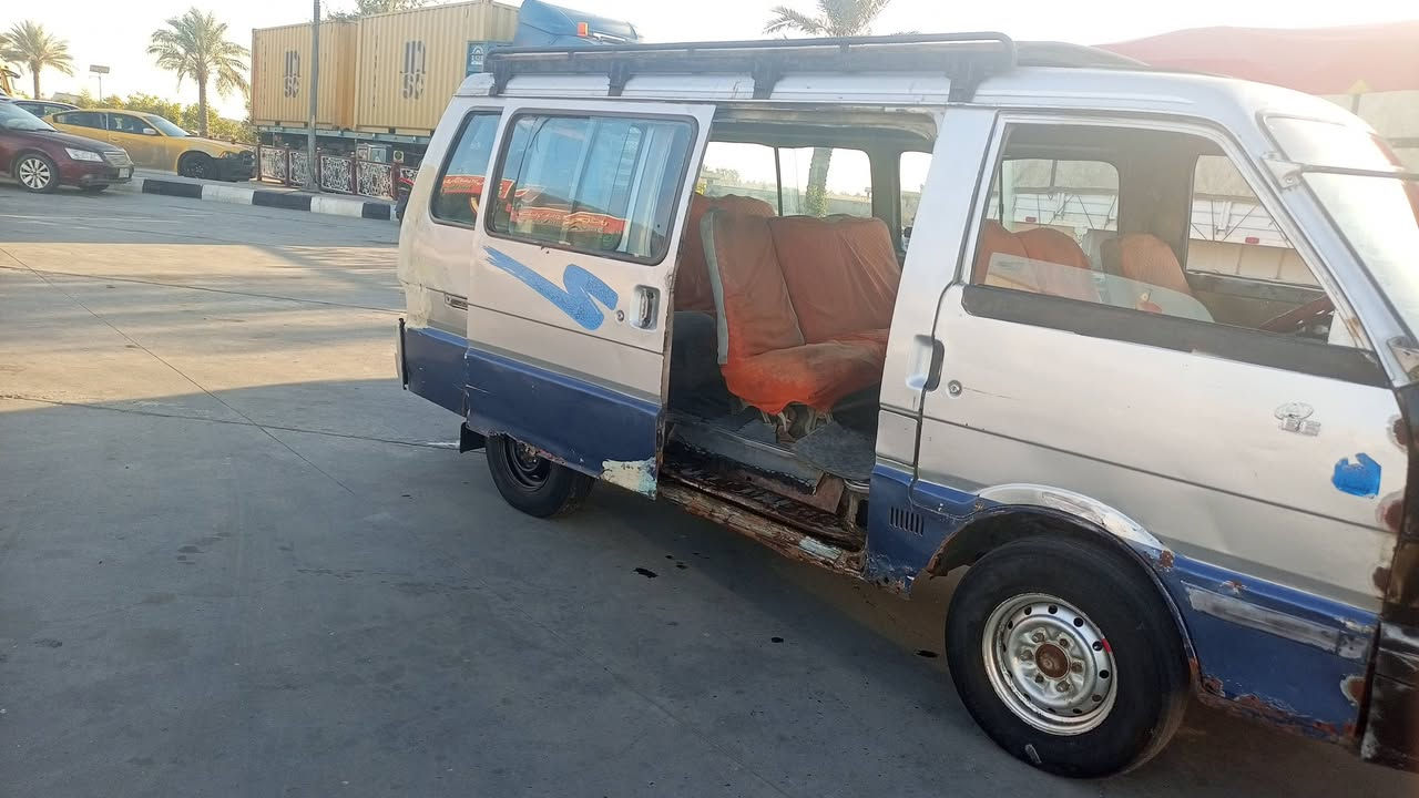 السلام عليكم كيا بستا للبيع شواصي مكفوله كير محرك مكفولات بور جديد السياره كامله مابيها كل نقص موديل 1993 راعيها موجود السعر 17 وبيها مجال حك الجيه ***********
