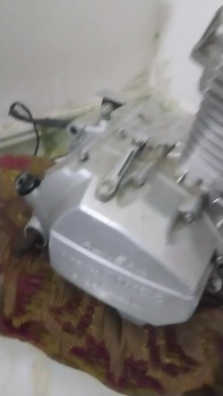 السلام عليكم ماكينه وجنطه مال دلفري سمر125بصره الرقم***********
