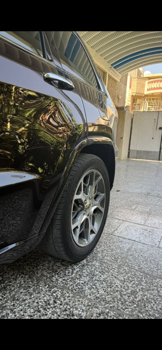 السلام عليكم
للبيع جيب اوڤرلاند 2020
سياره جديده ومعروفه مواصفات الاوفرلاند
-بصمه
-بانوراما
-صندوق كهرباء
-دبلات هوائيه(جكات) 
-تسخين وتبريد المقاعد الاماميه
-تسخين المقاعد الخلفيه
-داخل جوزي مميز
-رادار جانبي
-نقطه عمياء
-دفع رباعي 4\4
_ذاكره لحفظ وضعيات الجلوس
-ويل قياس 20 انج
-نظام خاص للطرق الوعره
-مرايا جانبيه قابله للطي
-نظام تشغيل واطفاء اوتماتيكي للمحرك للتقليل من صرف الوقود

السياره جديده وحلوه احلى من الصور ادامه كامله مسويلهه قبل شهر
للاستفسار ***********
سعر السياره 28.800 وبيه مجال بسيط 
عنوان السياره بغداد
