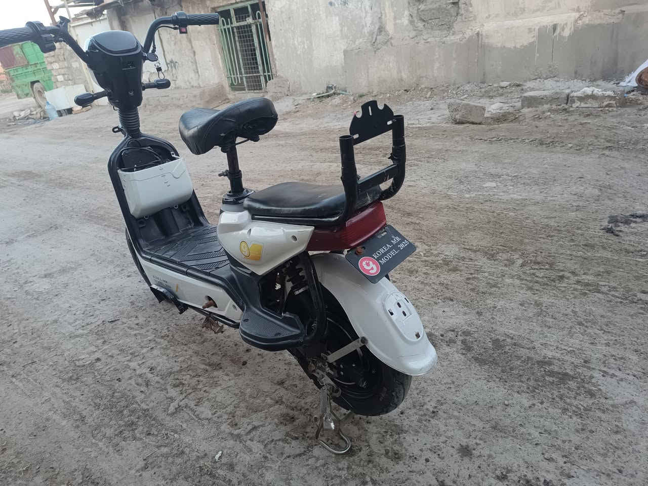 ماطور شحن للبيع اربع باتري السعر 150 مكان جانب الايمن


**إذا كنت صاحب هذا الإعلان وتريد حذفه لأي سبب، رجاءا أرسل رسالة إلى الدعم الفني**