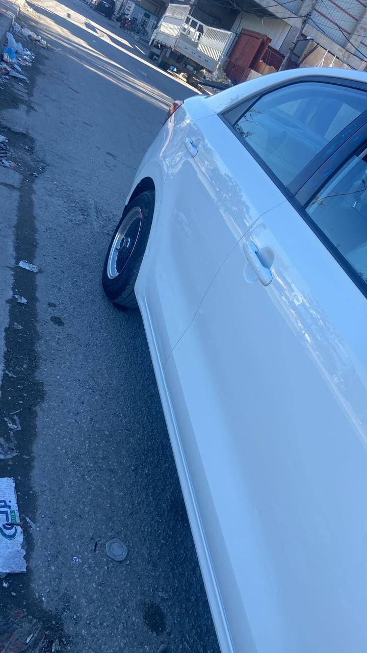 السلام عليكم كيا بيجاس موديل 2024 ماشيه 21الف رقمها بغداد الانكليزي الجديد  سياره بأسمنه مكفوله كفاله عامه ماعدا شخط بسيط بالباب الخلفي اليمنى وسونارها موجود بالمنشور سعرها 120 وبيها مجال مكاني بغداد تقاطع درويش حي التراث وهذا الرقم ***********
