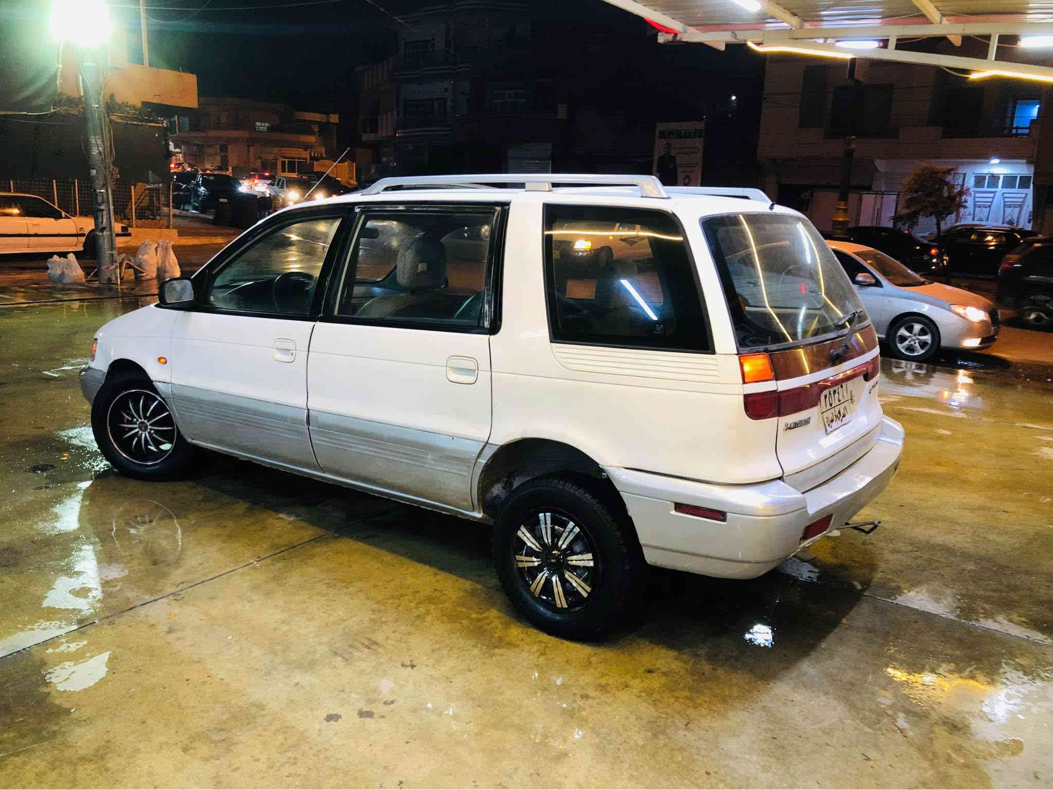 هەرزانترین نرخ 
سەیارەیەک نمونە لەهەمو ڕوەوە تۆماتیک ڕەقەم بەخ بۆ کابی و بۆ عایلە
$28 کۆتایی       رانیە         ***********  ڤایبەر و واتس ئاپی لەسەرە
مستەر بۆشی گڵاند ی سلاحی مۆدێل 1993 گێر تۆماتیک مەکینە بەخ گێڕ و مەکینە بیلادی 
ڕەقەم دهۆک بەناو ناکرێ سحێب سەنەوی لە خاریجە و تەنها 30 هەزار غەرامای تیایە (ئەوەلیات و حیدز بەشەرت)
پێشو پشتی کەپسە سەقف و شانی دەرزی پێوەنیە هیچ لێدراوێکی نیە 
سەیارەکە زۆر زۆر خاوێن ماوەتەوە
پێشو پشتی تازە توند کراوەتەوە
گێر مەکینە موس براوە بەشەرت
تندو تۆڵی و کارەبای بەشەرت
پاوەرە بەخە تۆماتیکە چوار جام کارەبا جام ئۆتۆ سڵایتە قفڵ مەرکەزی و کۆتڕۆڵە تەجیل CD 
سەیارەکە لێخوڕینی زۆر خۆشەو زۆر بەهەڵمەتە ماڵی حایلەو کاسبیە بەنزین کەم ئەخوا رانية
