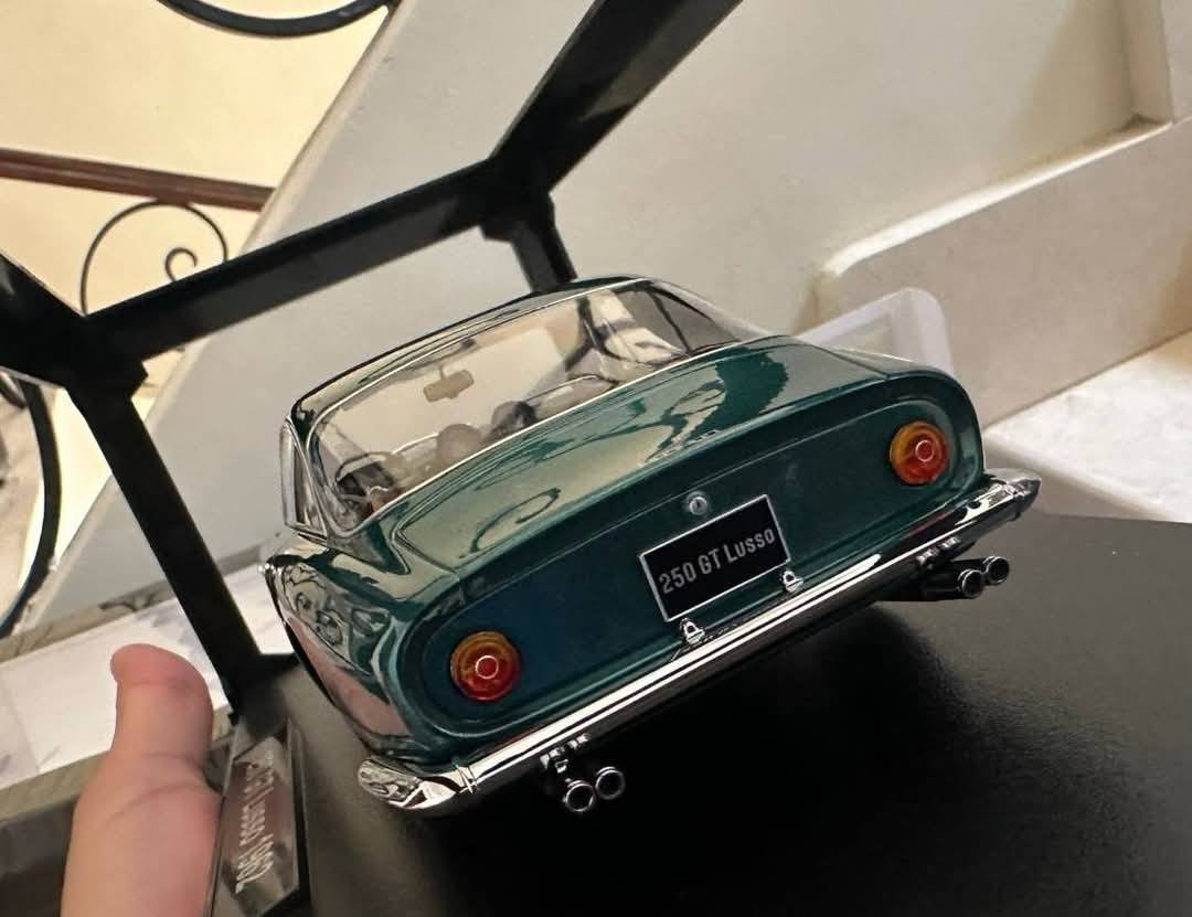 محجوز ومتاح للطلب مره اخري ✅
Ferrari 250 GT Lusso 1962 🟢⚫
Kk scale 1/18


**إذا كنت صاحب هذا الإعلان وتريد حذفه لأي سبب، رجاءا أرسل رسالة إلى الدعم الفني**