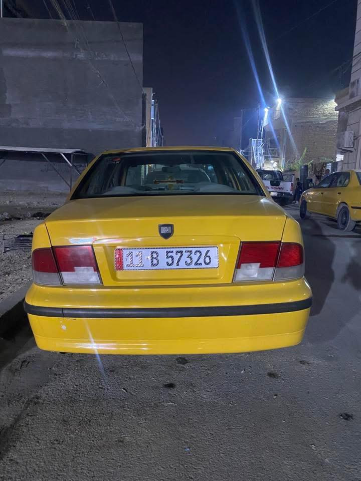 السلام عليكم سمند للبيع موديل 2011 ناطقه سياره حلوه وكاعده وجاهزه من كلشي صارف عليها خير من الله جاهزه تبريد شغال مابيه اي نقص فقط بيها ضربه بل چاملغ والباب صدر مبدل مثل مموضح بصور مصفره من كلشي وباسمي تحويل ثاني يوم سعرها 35 وبيها مجال مكان بغداد غزاليه الرقم ***********
