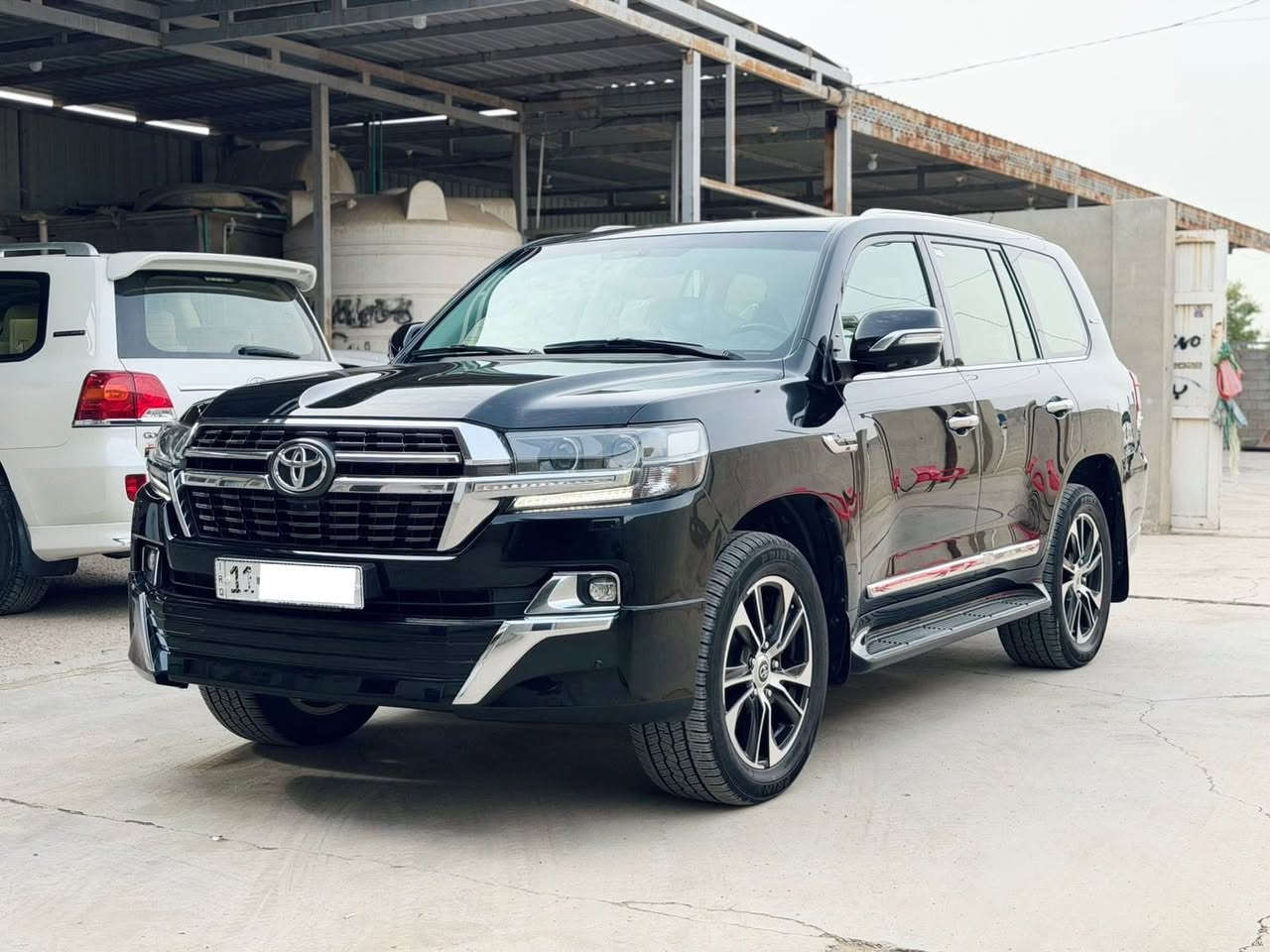 السلام عليكم لاندكروز
2021 كراند تورنك كامل مواصفات
محرك 8 سلندر 4700
السياره مكفوله كفاله عامه من كلشي 
‏للبيع او المراوس‏
رقم بغداد مشروع وطني بسمي 
هزه وفحص جديد 
‏‏-------------
‏‏للإستفسار يمكنكم التواصل على الارقام التالية
***********
***********‏
‏‏‏------------
شاشه ليزرية العدادات ‏
تشغيل عن بعد
‏مرايه جانبيه قلاب
8 ايرباك 
‏دوسات لزيريه 
‏‏- دفع رباعي
‏‏- هوك بلادي 
‏‏- نظام مانع للانزلاق 
‏‏النظام المساعد على نزول المنحدرات 
‏‏- تشغيل بصمة 
- خمسه بصمات ابواب
- باب خلفي كهرباء بلادي 
‏‏- دخول ذكي
‏‏- مثبت سرعة
‏‏- فتحة سقف
‏‏- تحكم سترين
‏‏- شاشة ملاحة باللمس
‏‏- كاميرا خلفية 
‏‏- بلوتوث
‏‏- مشغل CD
‏‏- منفذ AUX & USB
‏‏- مقاعد جلد  (بيج)
‏‏- مقاعد كهرباء2
‏‏- مرايا شفط
‏‏- اشارات بالمرآة
‏‏- كشافات ضباب
‏‏- زراك لايت 
‏‏- فرامل مانع للانزلاق
‏‏- حساس امامي خلفي 
‏‏- طفايه حريق بلادي
-ثلاث شاشه بلادي اصل ‏
‏السعر خاص
