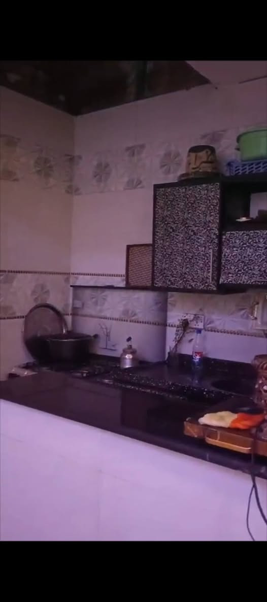 سلام عليكم ورحمه الله وبركاته عندي نص قطعه  3طوابق البيت بل مدينه قطاع 71 قريب عليك سوك وقريب عليك المدرسه سكينه المتوسطة الاستفسار ***********
