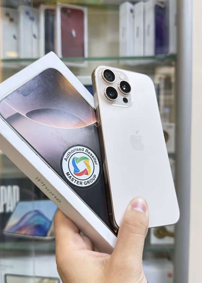 ايفون 📲 16 برو ماكس للبيع مكفول من كلشي الجهاز نظيف  تواصل  *********** يتوفر واتساب
