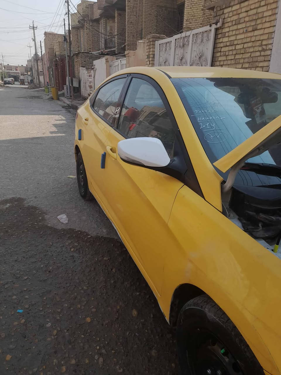 السلام عليكم سياره للبيع اكسنت صفره. موديل 14 سعر 85 رقم المبايل ***********
