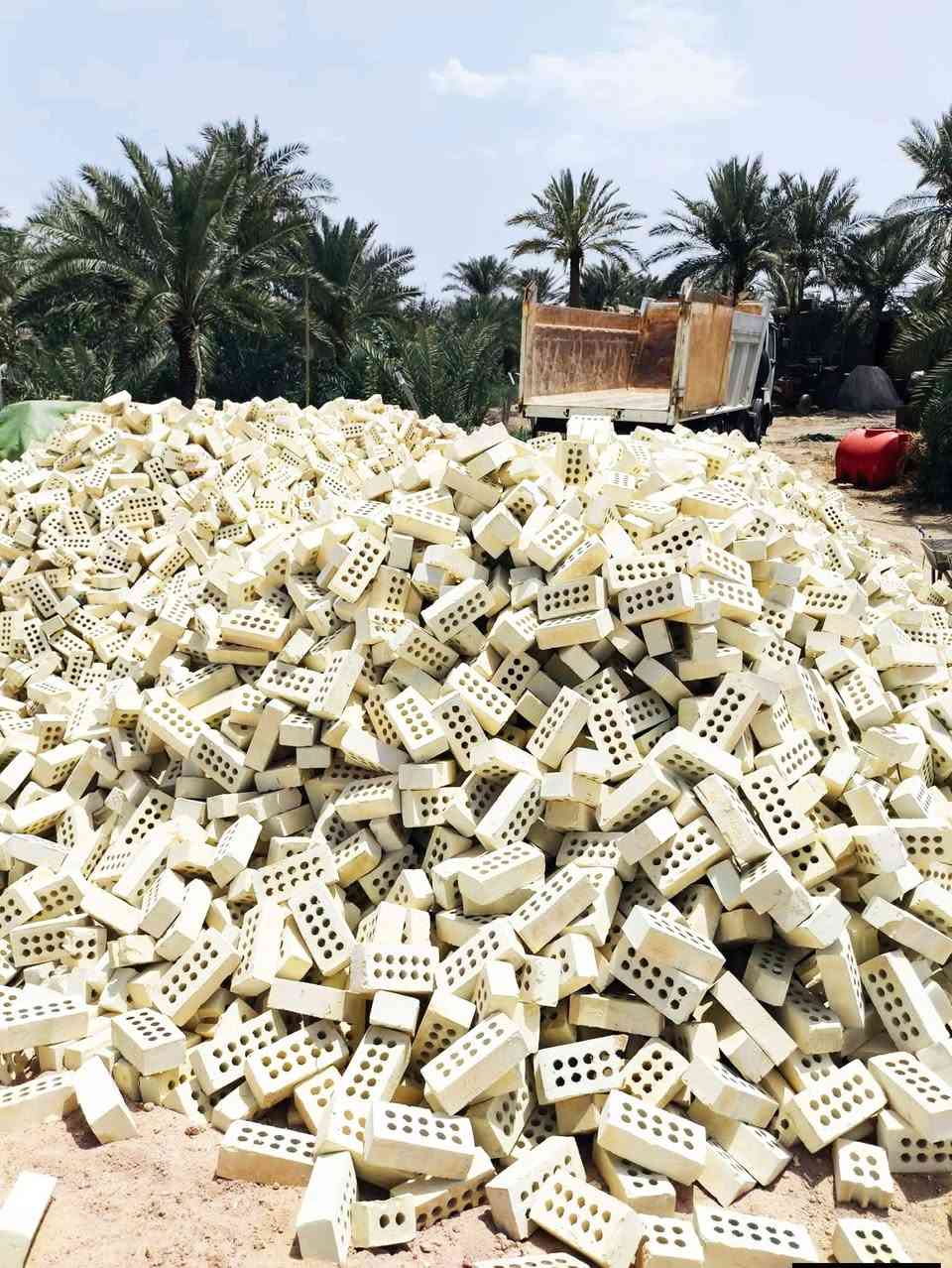 السلام عليكم من رخصه مدير الكروب المحترم 
⛔ افضل انواع الطابوق الجمهوري    أفضل نوعية للطابوق***********
 يتم التجهيز في بغداد النهروان وا جميع المحافظات ‬‏ ***********تصال+واتساب***********
🌟طابوق مشروط من حيث العدد ⌨والنوعية 🅰️
🌟قليل لاملاح🎚 عالي الانضغاط. 🗜 🗜 🗜 
🌟مختبر🔬 لايحتوي على طابوق احمر❎
🌟 قالب عدل 📥وقياس واحد📤
🌟يتم رفض الطابوق خلاف الشروط المذكورة
🌟يتأكد المشتري من العدد والنوعية قبل دفع المبلغ 👈🔥 لسنا الوحيدون ولكن نسعى دائما ان نكون المتميزون ان شاء الله
