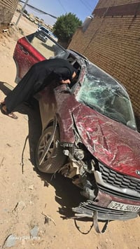 اخون عندي هاي سيارتي ابيعه على حادثها الي حاب يستفسر هاذا رقمي ‏‪07734...