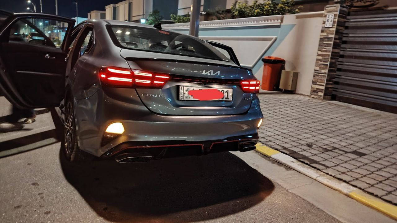 كيا فورتي ٢٠٢٣
لون سلفري 
وارد امريكي
ويل كب رياضي 18 ابو الخط الاحمر 
رادار امامي وخلفي وجانبي
محرك 1600تيربوا رياضي
تشغيل بصمه 
تشغيل عن بعد 
شاحنه واير لس
اشاره في المرأة الجانبيه
شفت ستيرن 
اوتوا هولد
ايقاف ذاتي
مثبت سرعه
مانع انزلاق
تبريد قطعتين امامي وخلفي
شاشه 9انج
كشنات جلد 
علامه جي تي متعددة اللوان
سايدبريك كهرباتي اوتوا 
سستم صوت
ديل كزوز عريض
ضربه خفيفه في الدعاميه بدون ايرباك السيارة مكفوله من الصبغ عدا الدعاميه 
الاماميه 
فول مواصفات عدا الفتحة
للتواصل والاستفسار
***********
