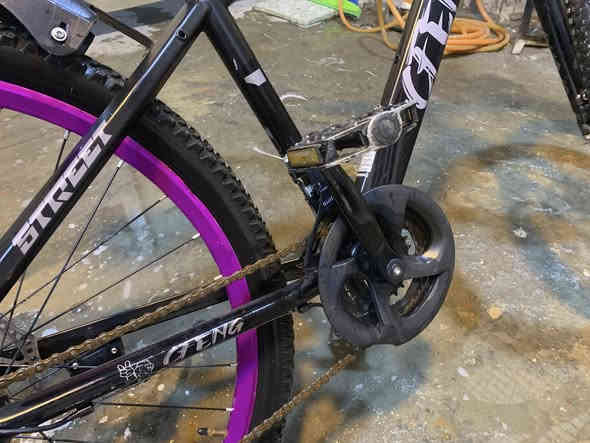 سلام عليكم بايسكل ياباني حجم 26 بايسكل نضيف ومرتب ولونة نادر بريك امامي شغلا خلفي بس يرادله قمجي سعرة ب100 ومجال حلو 
مكاني بغداد شعب 

للتواصل ***********
