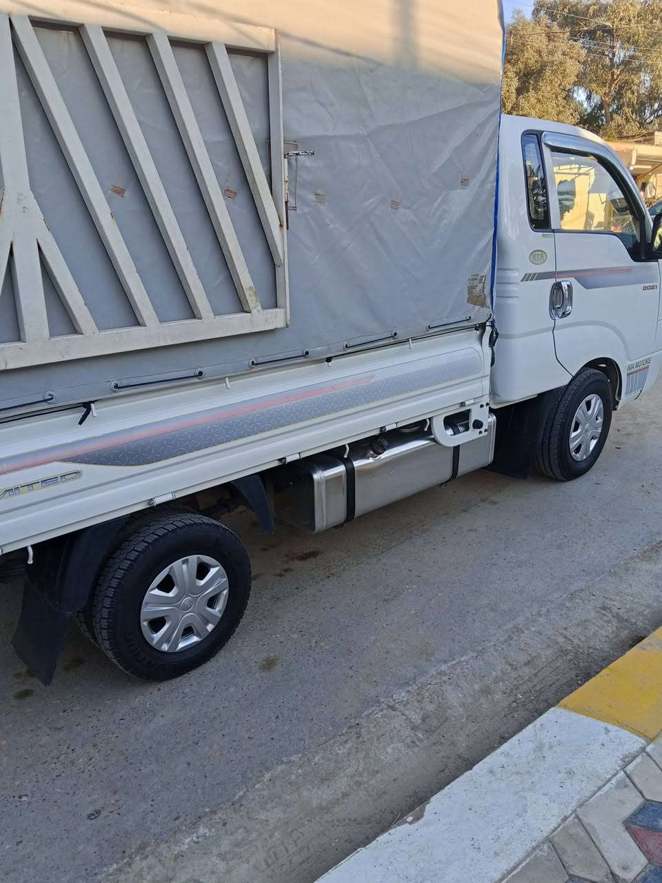 كيا موديل 18للبيع بسمي ع وضع الشركه تحويل مباشر سعر 135$ سنويه ل 2028 /***********/***********
