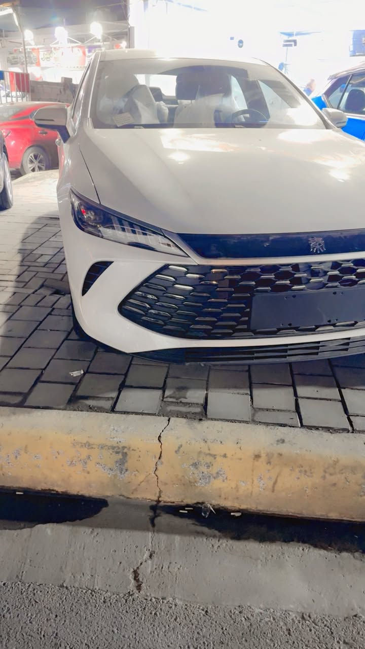 BYD 2025 كن بلاس 
السعر🔥🔥17و275 قفل صافي بدون دلالية بدون عمال 
الكميه خير من لله
الاتصال ***********
بغداد معارض الشعب معرض الحسني
