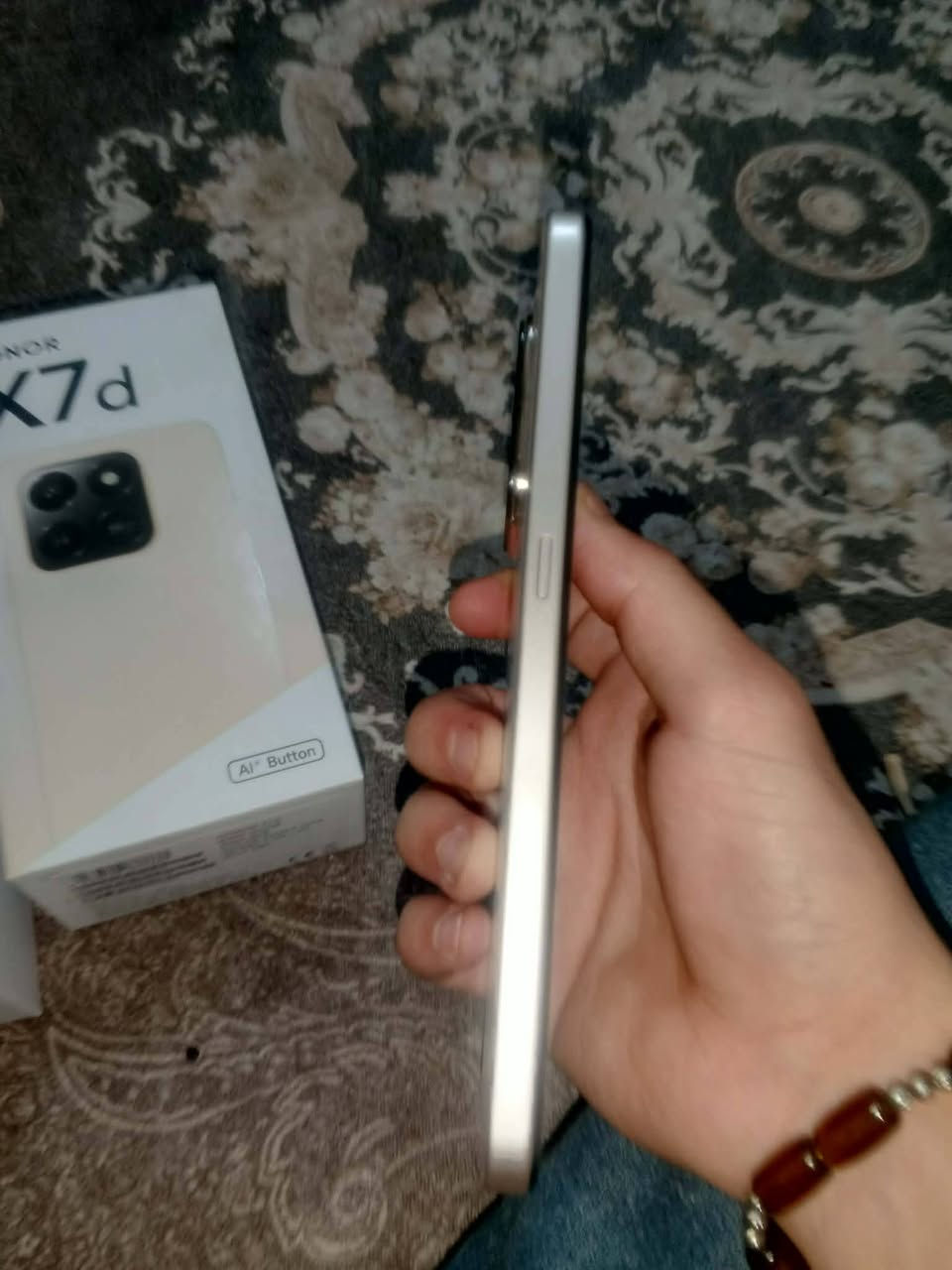السلام عليكم
موبايل للبيع هونر X7d ذاكره 256جهاز بعده بحالة الوكاله جهاز جديد الله شاهد ووما مستخدم هواي مستخدم فقط اربع اسابيع ولا اكثر وجهاز غراضه كلهن وياا الجهاز بعده جديد وزلغ مابي العنوان بغداد البلديات السعر 265--***********واتساب متواجد
