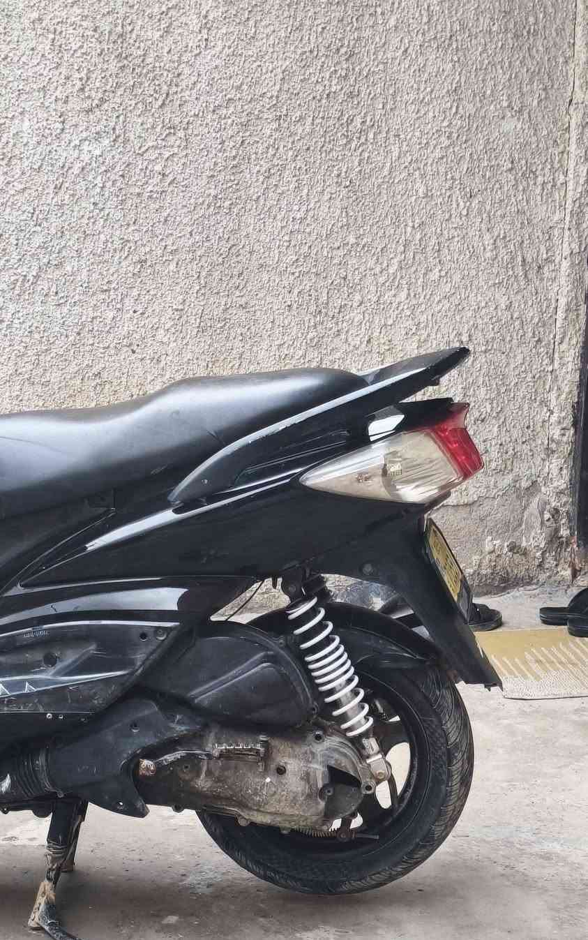 السلام عليكم شلونهم الشباب متاح سكنس فحل يابني نوزل خطين كهربائيات كله شغاله دراجه مابيه اي عيب شلعه معدل تشتغل نكرة سلف مكوفله لا نضوح ولا تبخير +جيب فيتر الي يعجبك وفحص  بيه منفيس +مكاتبه  وكفلك سرقه +بيه دمام و كلج خلفي رياضي WF وبيه بعد نواعم  مكاني بغداد الشعب


**إذا كنت صاحب هذا الإعلان وتريد حذفه لأي سبب، رجاءا أرسل رسالة إلى الدعم الفني**