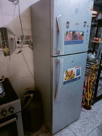 لل بيع اثاث بيت كله نضيف مكاني البلديات رقمي 07738121854 كلمن وسعره