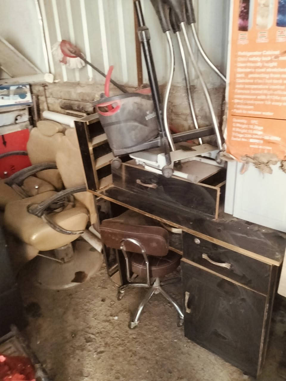 اغراض للبيع كلمن وسعرة مكاني بغداد العبيدي ***********
