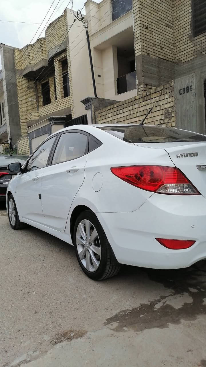 السلام عليكم للبيع هونداي اكسنت خليجي موديل ٢٠١٣ بلو🍃
فول مواصفات
محرك "1600" قطرتين 
فتحة
شاشة
اشاير مري
كامرة خلفية
داخل لونين
لايت منضومة كاملة (زينون) نهار
ويل كب ١٦
فقط دوستين صبغ وهلال
السعر 100 وبيها مجال
للأتصال *********** أحمد
مكاني الكرخ
