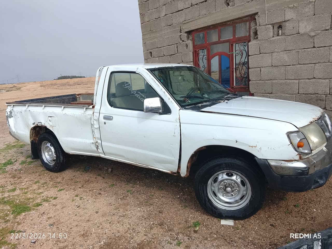 نيسان اللبيع موديل 2000 مكينه وكير  خير من الله سياره جهاز  ***********
