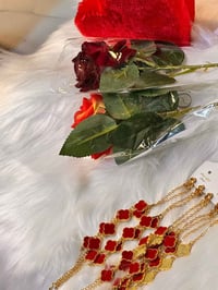 اكسسوارات  ضمان من كوزمتك هدى بيوتي ٠٧٧٧٢٧٣٤٥٢٩