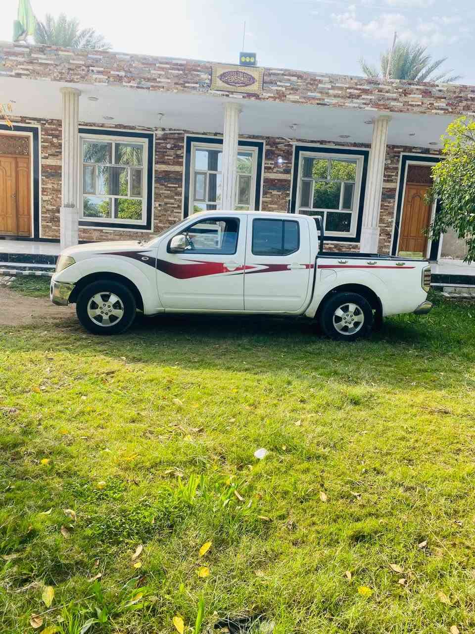 سلام عليكم 
للبيع بيكم نيفاره 
موديل 2009بيه 3قطع صبغ 
ما بيه داخل رقم وسنويه دهوك تريد وكاله تريد تحويل صدره نص عمر كير مكينه خير من الله مكان سياره واسط بل زبيديه لهاتف ***********
