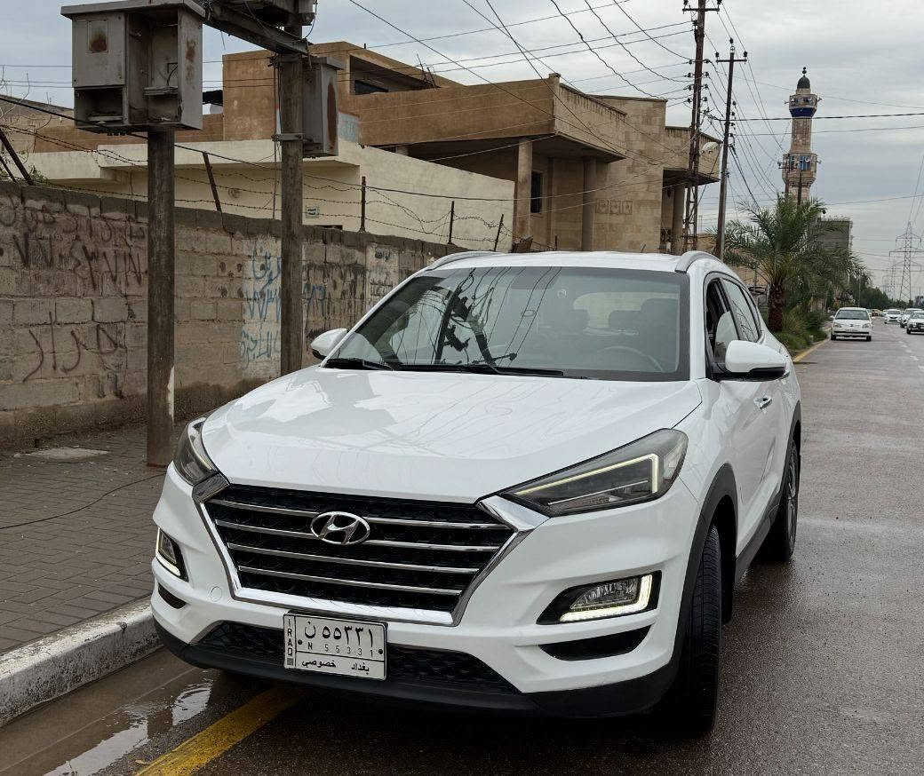 هونداي توسان2019
سيارة جديدة بمعنى الكلمة 
ماشية 104 فقط 
فقط مكان صغير فوق الرقم الخلفي صبغ والباقي كفالة 
فول ماعدا البانوراما 
مواصفات 
لد امامي 

لايت متحرك مع الأستيرن

لد خلفي 

هاند بريك بالرجل  .

بصمه تشغيل عدد٢

السيارة بصمة  ابواب

الكراسي الامامية كهربائية💺

شاشة كاربلي اصل

رادار امامي 🛰️

تحكم كروز قياده

٣ وضعيات قياده

 دكمة تحكم بالحساسات الامامية والخلفية بلادية

 يدات نيكل

اناره وترحيب

مري شفط واشاير بلمري

 اريل نفكيشن

 تبريد قطعتين

 فول تحكم ستيرن وغيرها .
مكان السيارة 
بغداد 
السيدية
***********
