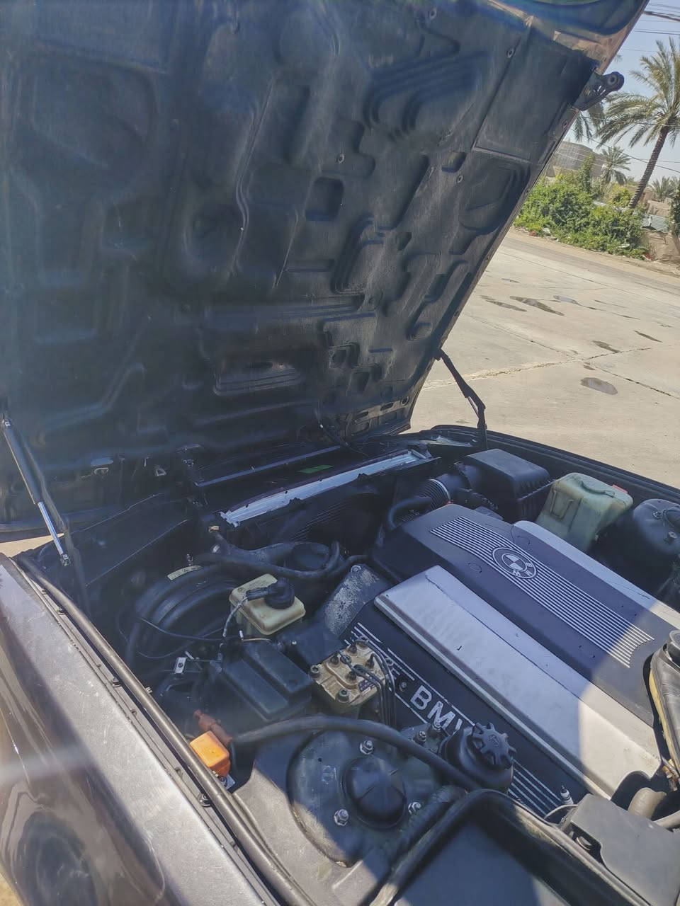 بي إم 730v8 اصل  بليته  سياره بلاديه ما ملعوب بيه أي شي وبدون أي جطل ولا تحوير وبدون أي حادث صبغ جماليه فقط سياره دبل جام كشنات كهربائي دبل حساس  تبريد قطعتين يعني انجماد ويل خليه ١٥  سياره بسمي سنويه ٢٨ رون ناصي يعني ١٦٠جوه ٣رونك بطناش ومعدل فول كير و مكينه بشرط كفاله عامه شرط تفتح قبق المكينه تلكاه بيضه مكان بابل مركز المدينه الاستفسار الاتصال ***********
