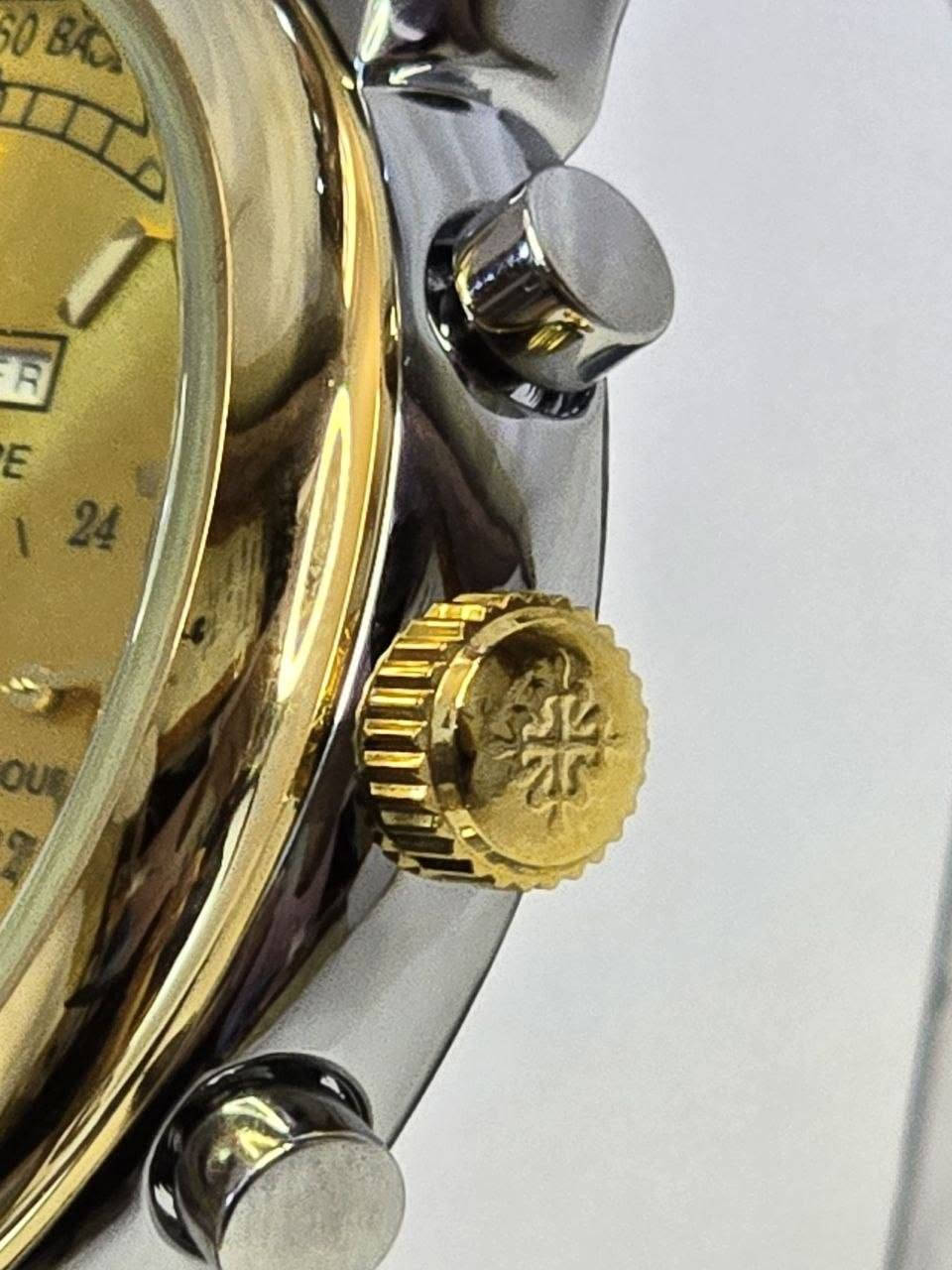 ساعة باتك فلب PATEK PHILIPPE
تحفة فنية 
لرجال الاعمال والمحبي الرسمي
مكينة كوارتز ( نظام ستوبوج) جميع السناتر شغاله 
هيكل يتانلس ستيل
ميناء مميزه ذهبي مزودة بمنفذ تاريخ واسبوعي (عربي+انكليزي)
زجاج زفير مزرق ضد الخدش
طوق روز كولد وسير تو تون 
مقاومة الماء والغبار 
 قفل فراشة 
ساعة مختمة بالكامل

السعر :- 40 ع اول تم 
للحجز والاستفسار يرجى مراسلة الصفحه


**إذا كنت صاحب هذا الإعلان وتريد حذفه لأي سبب، رجاءا أرسل رسالة إلى الدعم الفني**