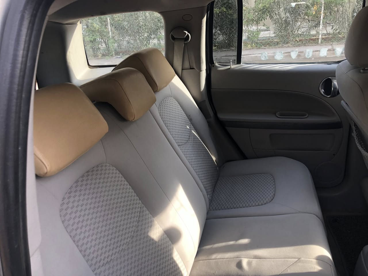 السلام عليكم شوفر وارد امريكي HH R مديل 2007
مكينه وكير جدد 4 سلندر بلادي 
كهربايات كلهة شغاله 
صدر امامي خلفي جديد / تخم تاير جديد 
كراسي كهرباء / سنتر لوك 
مكاني بغداد 
السعر 50 ورقه 
***********
