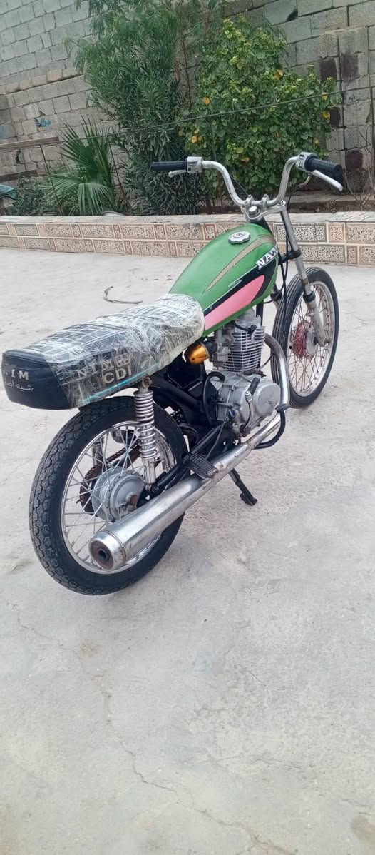 سلام عليكم دراجه نامه اللبيع كامله اي نقص مابيهه جاهزه مكاني ناصريه سيد دخيل سعره 300 وشراي يتصل ***********
