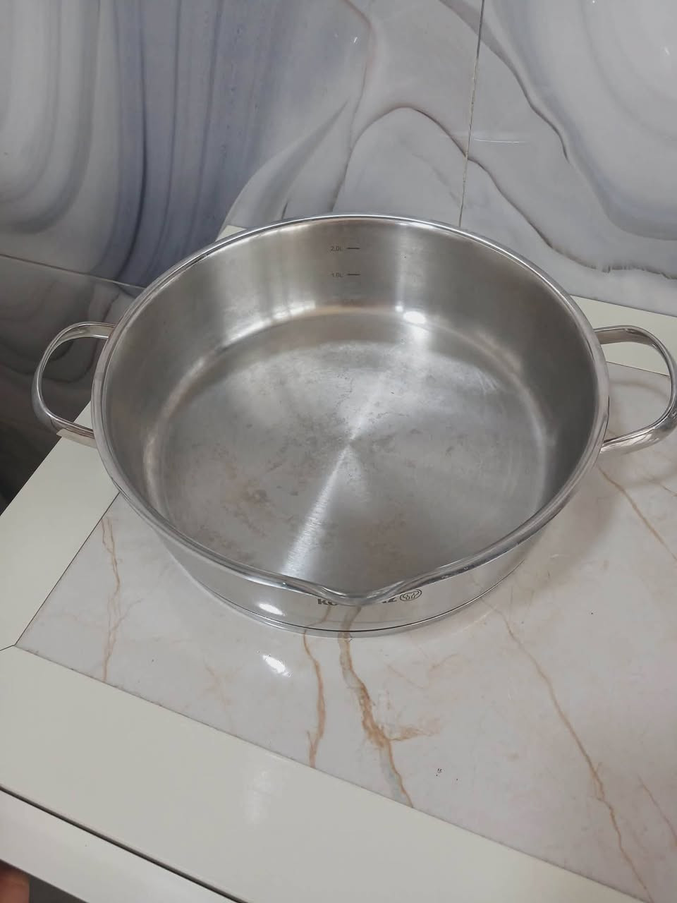 للبيع تبسي ستيل اصلي ماركه كوكوماز قياس ٢٤ سم قليل الاستخدام
سعره ٣٥٠٠٠
اخذته من هايبر ماركت ب٤٨٠٠٠٠


**إذا كنت صاحب هذا الإعلان وتريد حذفه لأي سبب، رجاءا أرسل رسالة إلى الدعم الفني**