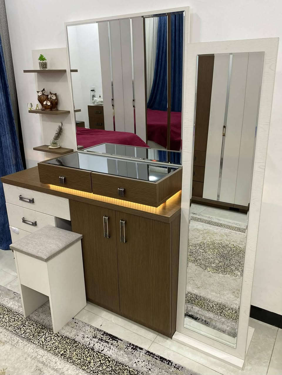 #غرفة جديدة للبيع
استخدام قليل 
مكونة من ٨ قطع 
مع دوشك طبي ٣ طبقات الحجز والاستفسار مراسله الصفحة @إشارة


**إذا كنت صاحب هذا الإعلان وتريد حذفه لأي سبب، رجاءا أرسل رسالة إلى الدعم الفني**