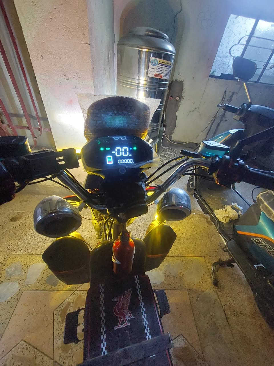 السلام عليكم
جبلي موديل 25
سته باتري يقرن كلهن 10 ع الفحص
بصمه دبل سويج 
كهرباياته فول 
السعر 550وبي مجال 
العنوان فلوجه 
تواصل مع الرقم تالي(***********
