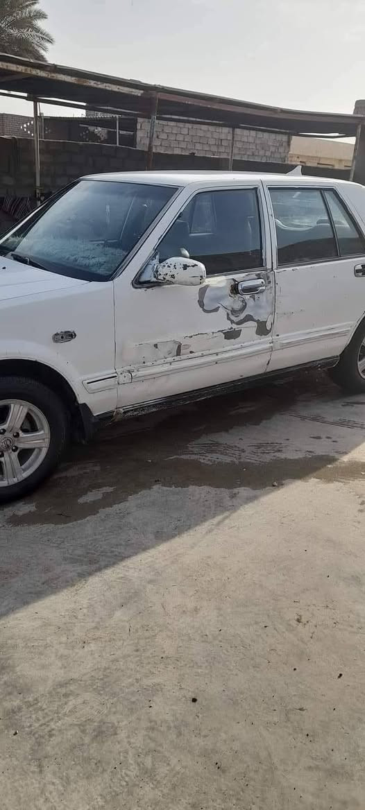 السلام عليكم ورحمه الله وبركاته سدرك للبيع موديل 98 گير ومحرك بطه جديد شرط طخم تاير جديد صدر خلفي وامامي جديد والباقي جدام العين السعر 30 ورقه قفل صلاح الدين الماني تحويل او وكاله من الشرقاط بعاجه شرط  /رقم الهاتف ***********
