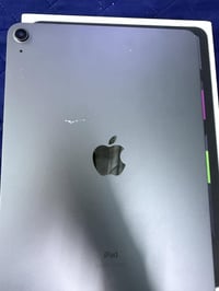 ايباد اير  ٢٥٦ كيكة بطارية٨٩ الجهاز مكفول فقط بي هاذ الزلغ بسيط  السعر...