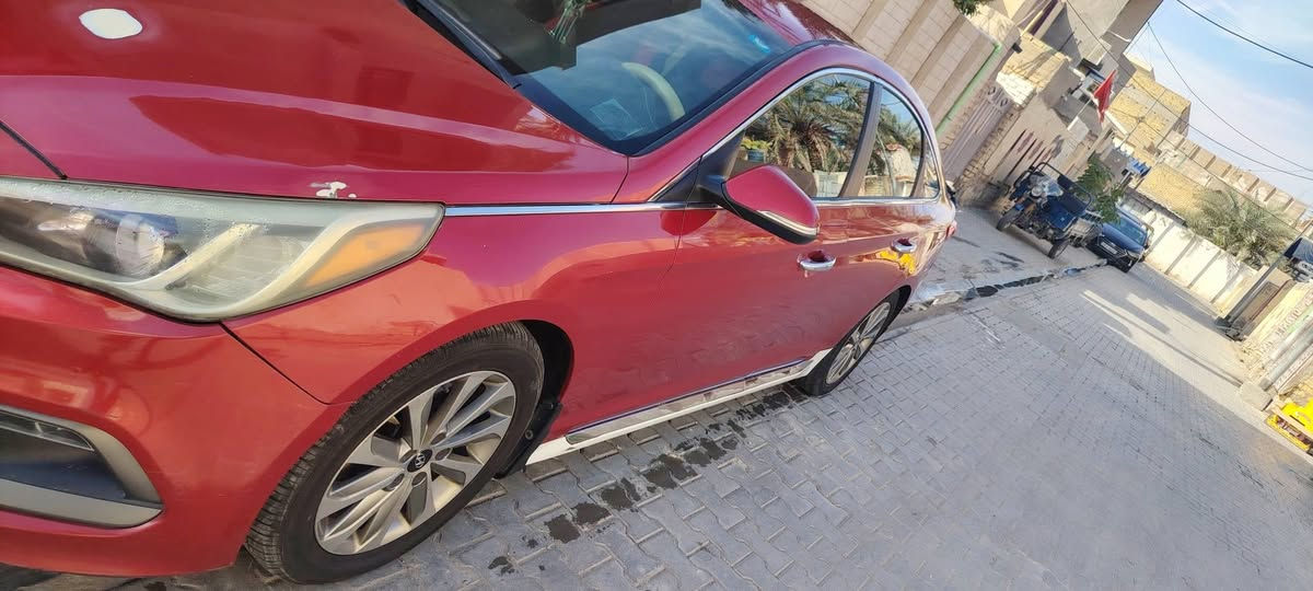 سوناتا سبورت ٢٠١٧ وارد أمريكي ضرر بنيد فقط مثل ما بالصور سياره نضيفه وبسمي ماشيه ١١٠ الف ميل ما بيها نقص الاستفسار ***********
