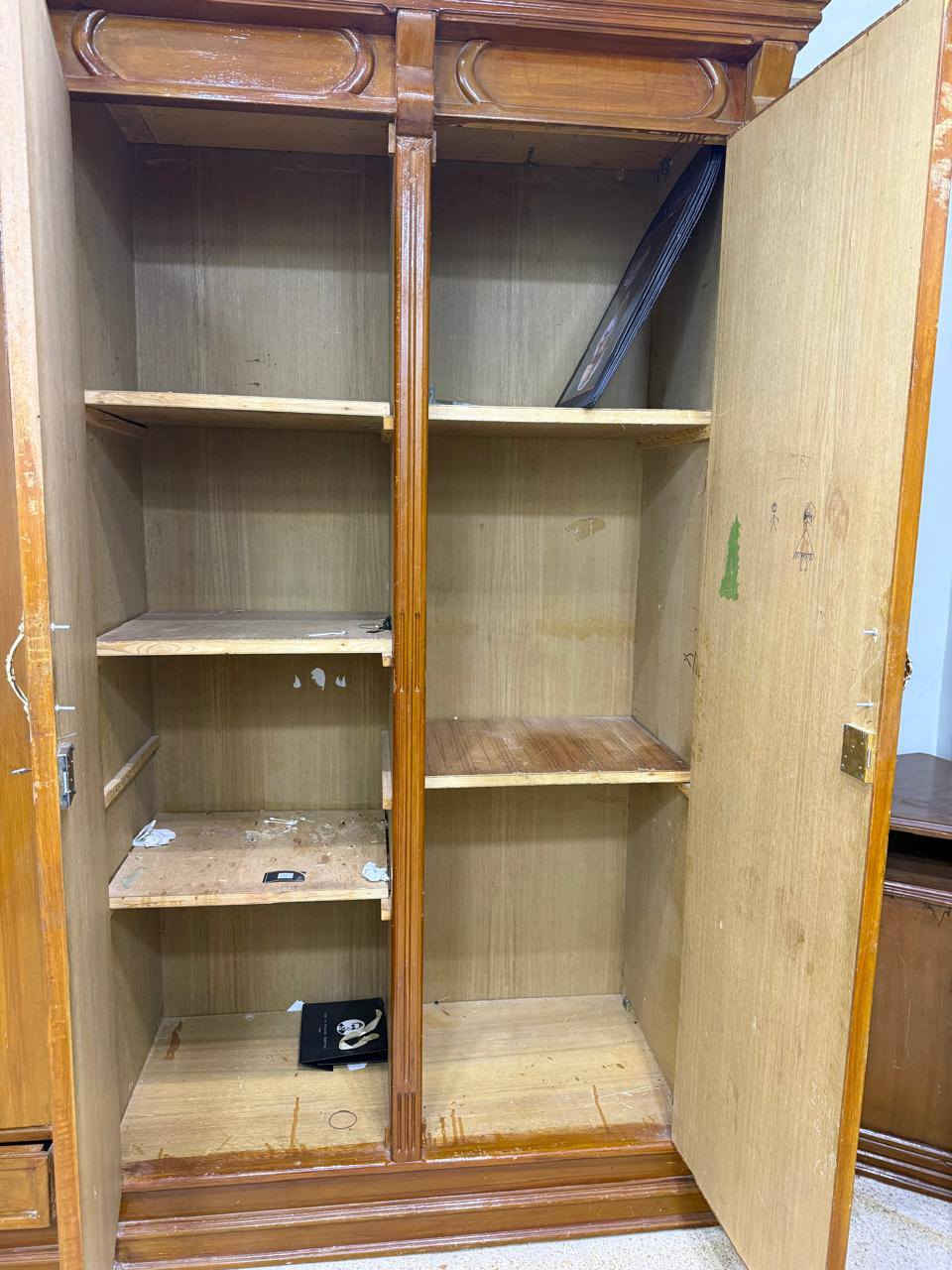 غرفه تزكام  نظيفه يردون 800 بيه مجال قليل  مكانه البصر


**إذا كنت صاحب هذا الإعلان وتريد حذفه لأي سبب، رجاءا أرسل رسالة إلى الدعم الفني**