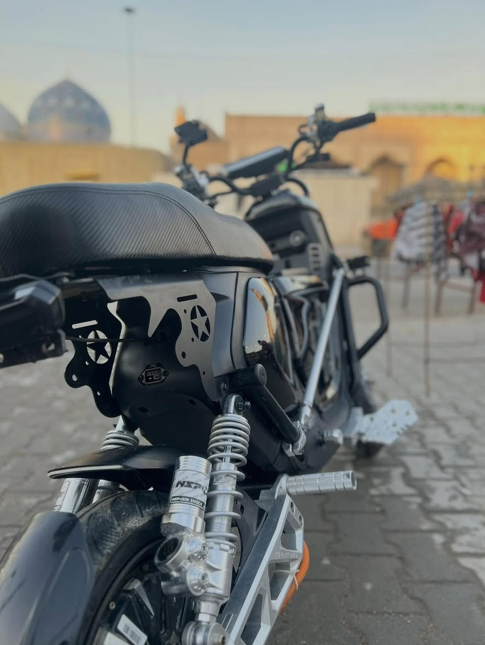 للبيع دراجه شحن نوع. NIU    كلشي يشتغل بيها ربع متصرف عليها استخدام شي قليل 

ملف 2000
سرعه 70 
بطارية 48 فولت 50 أمبير 
بطارية ليثيوم المرغوبة
 
كلشي بيها مزود بلصين 🇨🇳 
دبلات أماية والويل 
ابريكات 
دوسات الرجل 
الشيال الخلفي والدبلات الخلفية 

السعر المطلوب   مليون و300
 
مكاني بغداد باب الشيخ 

***********
