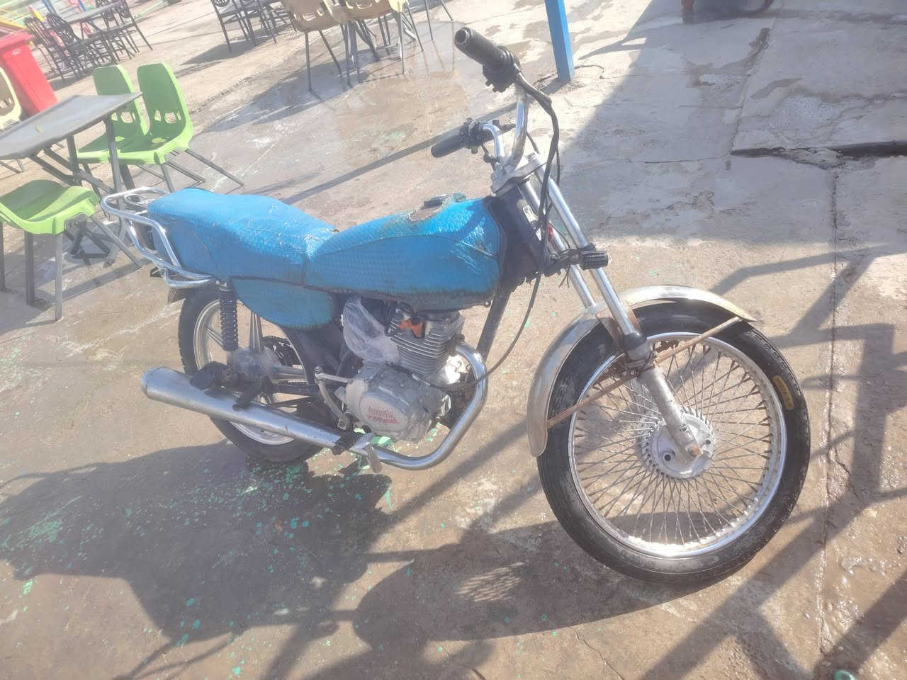 دراجه لبيع السعر ٣٥٠ لف بيه مجال بصيط مكان بغدادتاجي سبع البور ***********، ٤ كير
