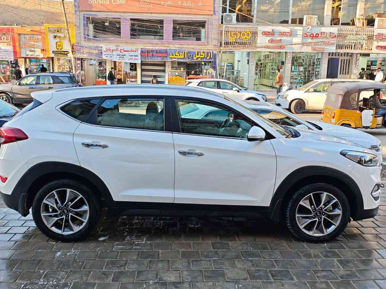 سلام عليكم توسان خليجي موديل 2018 سياره جاهزه مابيهه اي نقص بيهه بس الي مأشر جرد صبغ ماشيه 110 مكاني بغداد *********** السعر ١٧٠مكاني بغداد زيونه
