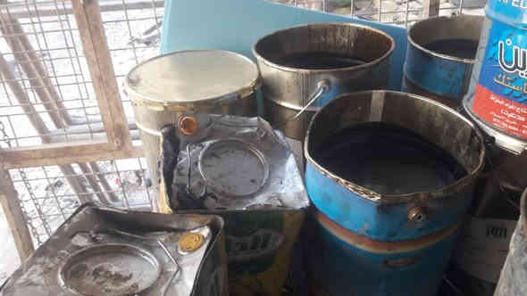 اللهم صل على سيدنا محمد وعلى آله وصحبه وسلم تسليما كثيرا 
تم وصول ماده الزفت وماده الماستك درجه اولا مقاوم للئسطح 
حجم السطل ١٨ كيلو بئسعار مناسبه 
العنوان كسيرات خلف محطه الجندول الحكوميه 
رقم الهاتف ***********
