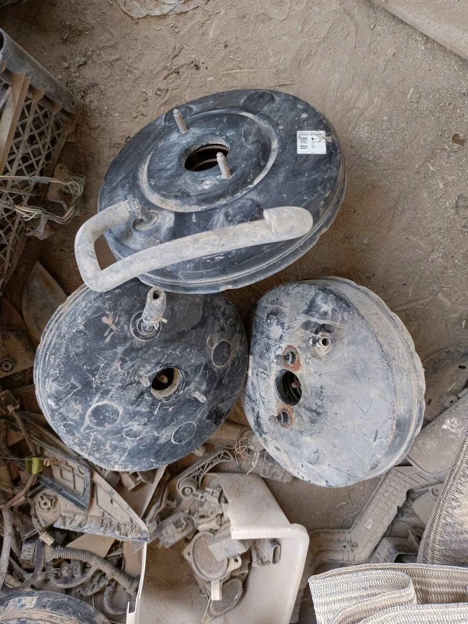 تفصيخ كوري جمله جمله ‏‪***********‬‏
بريشرات 6 الف
عنابير 6 الف
صوندات تبريد 4 الف
مكائن جام 10 الف
برانكيت 8 الف
يدات اشاير الف ونص
يدات خارجيه ٥٠٠ دينار
بيبان 25 الف
مري 3 الف
