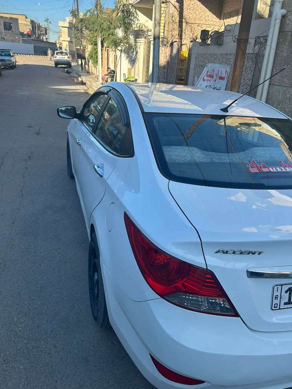 اكسنت خليجي محرك ١٦٠٠ 
قطعه وحده صبغ
***********
