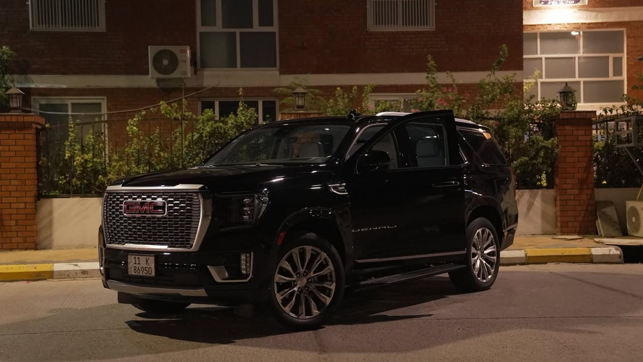 Yukon Denali 2023
يوكن دينالي ٢٠٢٣
وكاله المنصور على وضع الشركة
داخل ضمان الشركة وهو ١٠٠ الف كيلو 
الممشى: ٣٧ الف كيلو
السيارة مغلفة يم مركز تكوين بالكرادة ب٢٠ ورقة ضمان ١٠ سنوات
مواصفات الدنالي معروفة ميحتاج الذكر
السيارة كفاله عامة عدى ملاحظة بسيطة بباب الجنطة على كد اصبعين راجع PDR
السيارة كلش معتني بيها على ايدي
السعر: 56,500 دولار
***********
