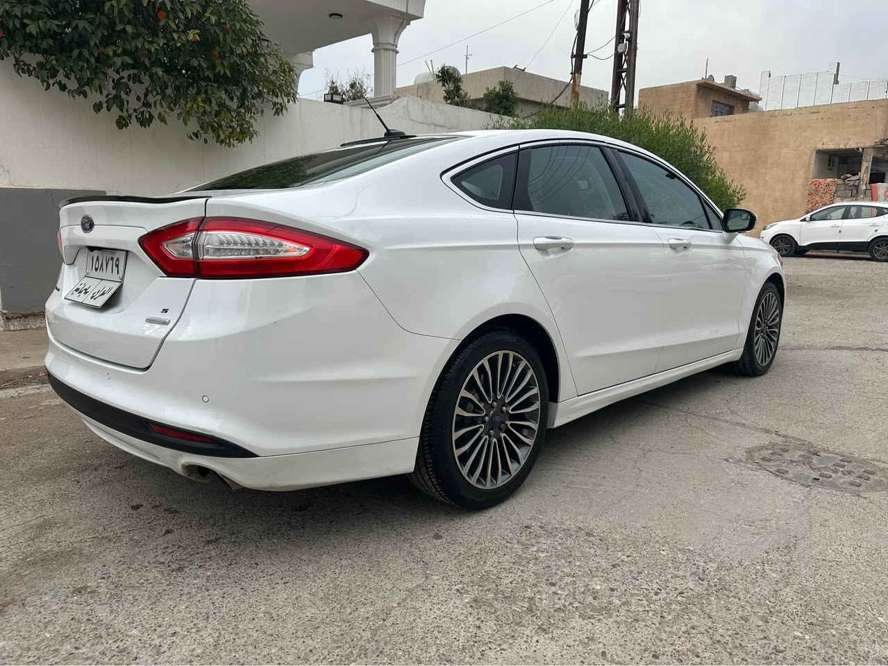 فورد فيوجن خليجي 2013 لون ابيظ ثلجي مواصفات Sسيارة ماشي 79 مايل حجم محرك 15 تيربو 4 سلندر
مواصفات السياره 
داخل كريمي
كشنات جلد + فورميكا
كشنات تدفئة + كهربائي
تبريد قطعتين
كشن خزن
تحكمات دشبول لمس
تحديد سرعه
شاشة كاميرا
حساسات خلفي
مرايات اشاره + او ليد
اي واكس بلوتوث سيدي 
سيارة جاهزه تبريد تدفئه صدر تايرات كهربائيات سنويه جديد سيارة كلين بدون حادث بدون صبغ بس بيها قطعه تعديل بارد فقط سياره جديد كير محرك مكفول شرط سياره شرط تحويل مكان كركوك سعر السياره (107$) بي مجال لطيبين بدون مراوس 
***********
*********** كركوك, العراق
