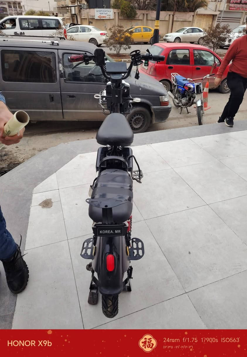 ماطور كهربائي بطاريات جدد شيء قدام العين ماتور شرط بطاريه صار لي شهر زمان ونبدلتهم  بس درهم عنواني حي الزهور***********
